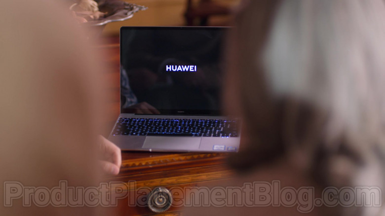 Huawei Notebook in The House of Flowers S03E09 (1)