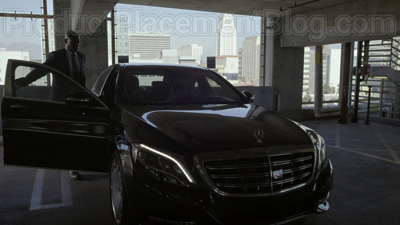 Mercedes-Maybach Luxury Car in Bosch S06E09 Dark Sacred Night (5)