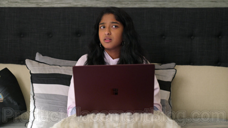 Microsoft Surface Laptop of Maitreyi Ramakrishnan as Devi Vishwakumar in Never Have I Ever Netflix TV Show (2)