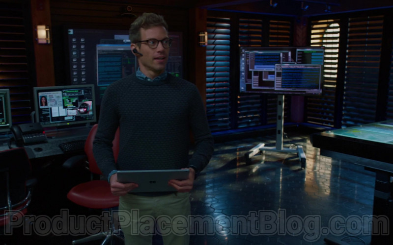 Microsoft Surface Tablet of Eric Beale (Barrett Foa) in NCIS Los Angeles S11E21