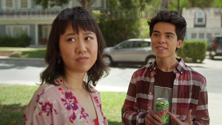 Mountain Dew Soda in Never Have I Ever S01E03 … gotten drunk with the popular kids (1)