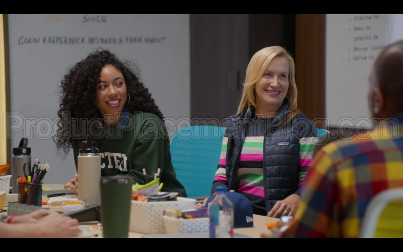 Patagonia Vest of Angela Kinsey in #blackAF S01E04 (1)