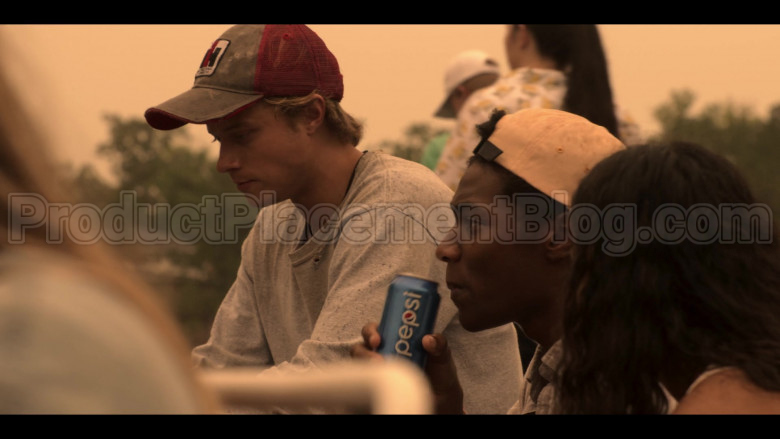 Pepsi Soda Enjoyed by Jonathan Daviss as Pope in Outer Banks S01E04 (2)