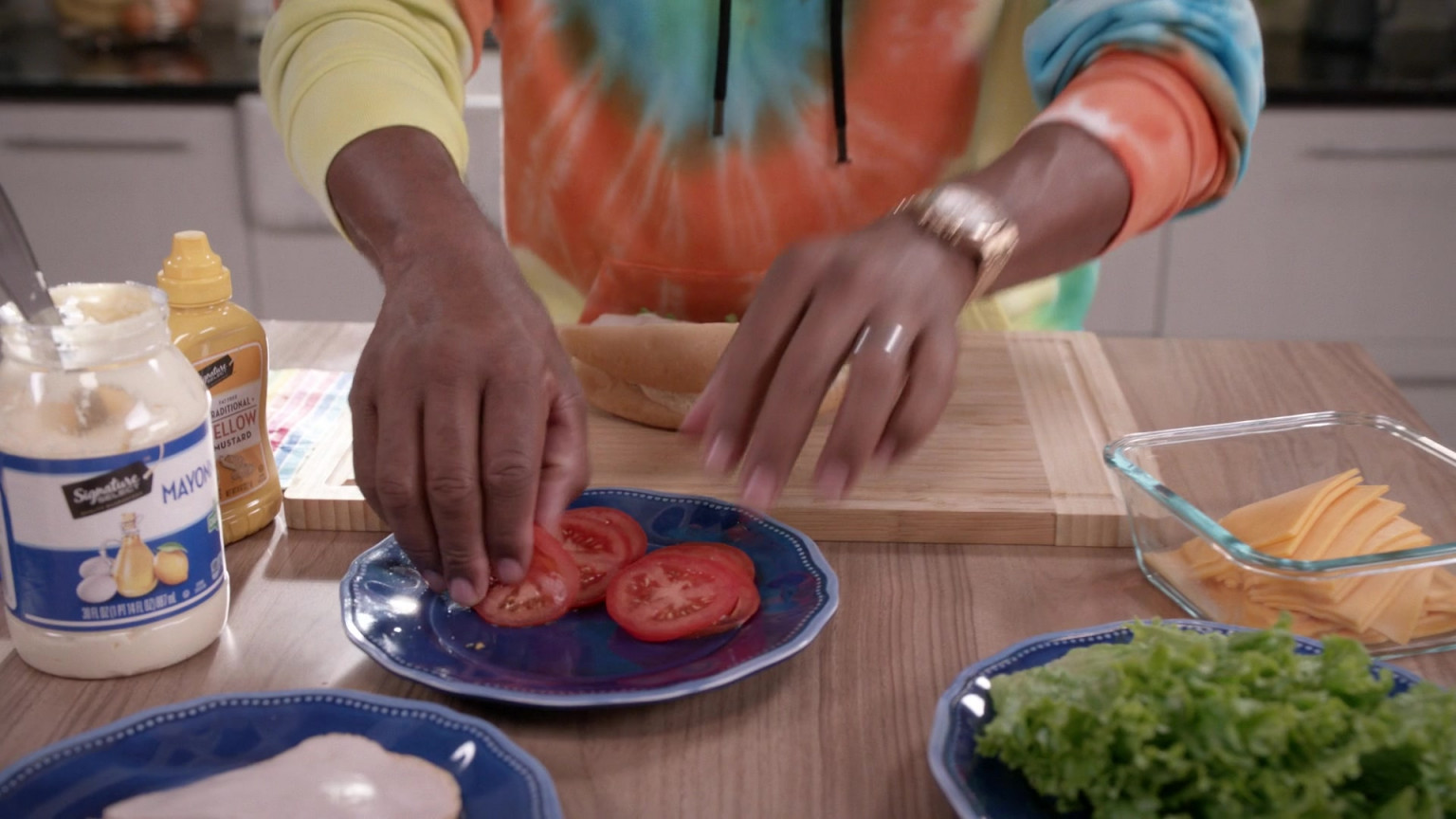 Signature Select Mayonnaise & Yellow Mustard In Blackish S06E20 "A