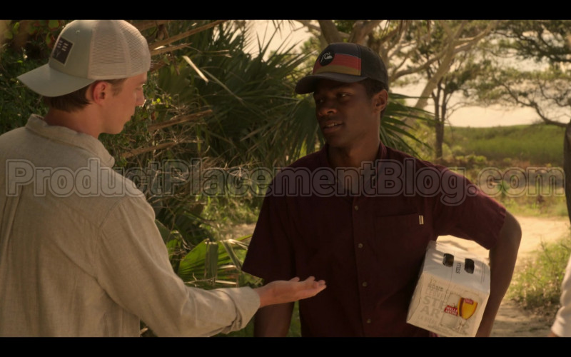 Stella Artois Beer Pack Held by Jonathan Daviss as Pope in Outer Banks S01E03 (1)