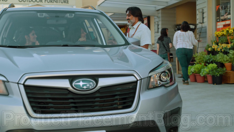 Subaru Car Driven by Poorna Jagannathan as Nalini Vishwakumar in Never Have I Ever S01E04 (2)