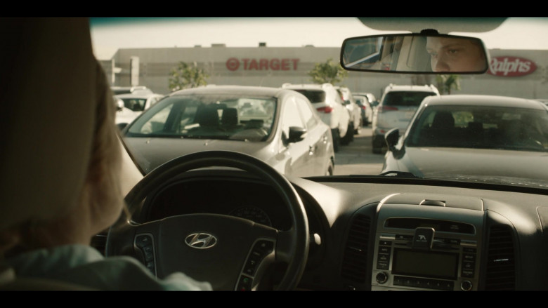 Target and Ralphs Stores in Run S01E01