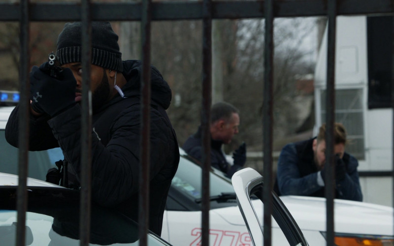 UA Gloves of LaRoyce Hawkins as Officer Kevin Atwater in Chicago P.D. S07E19