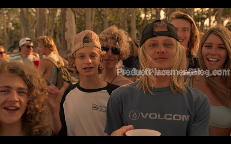 Volcom Blue Tee in Outer Banks S01E01 Pilot