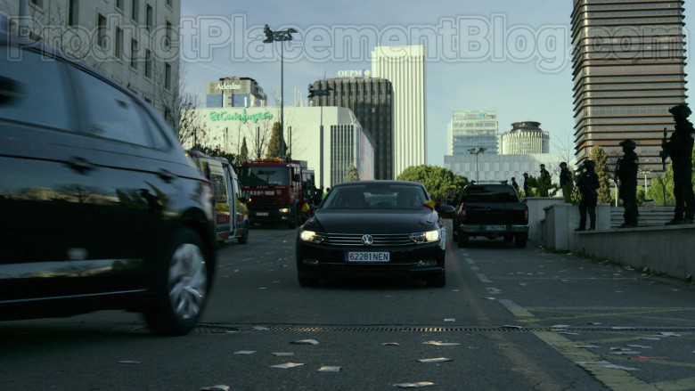 Volkswagen Cars in Money Heist S04E07 (1)