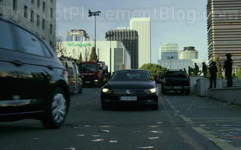Volkswagen Cars in Money Heist S04E07 (1)