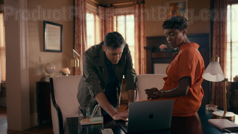 Actors Using Apple MacBook Laptop in Sweet Magnolias S01E04 Netflix Original TV Show (1)