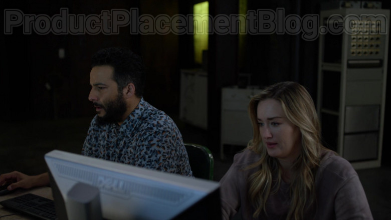 Actors Using Dell Computer Monitors in Blindspot S05E03 TV series (2)