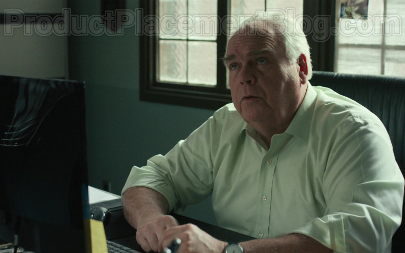 Actors Using Dell Monitors in Hightown S01E02 (1)