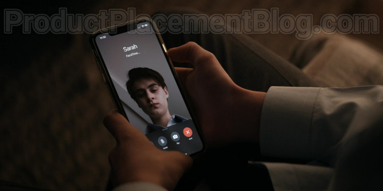 Apple FaceTime Video Telephony App in Defending Jacob S01E07