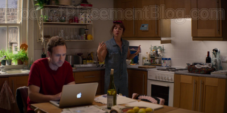 Apple MacBook Laptop Used by Rafe Spall as Jason in Trying S01E02 The Ex-Girlfriend (2020)