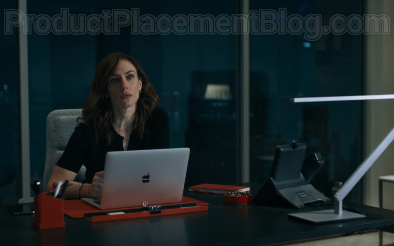 Apple MacBook Laptop and Cisco Phone of Maggie Siff as Wendy Rhoades in Billions S05E01 (1)