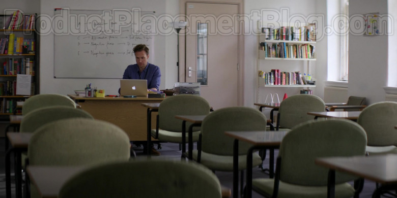 Apple MacBook Laptop of Rafe Spall as Jason in Trying S01E06 (1)