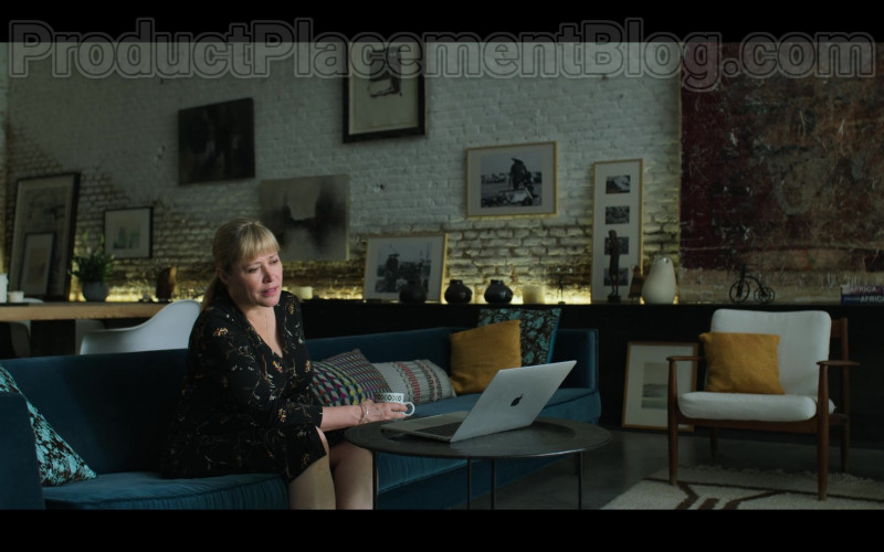 Apple MacBook Pro Laptop Used by Actress in White Lines TV Show [Episode 3, 2020] (1)