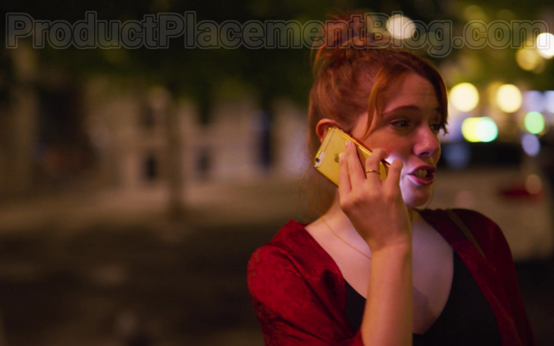 Apple iPhone Smartphone of Diana Gomez in Valeria S01E01 The Impostor (1)
