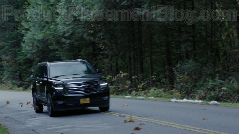 Chevrolet Suburban SUV in Siren S03E07 Northern Exposure (2)