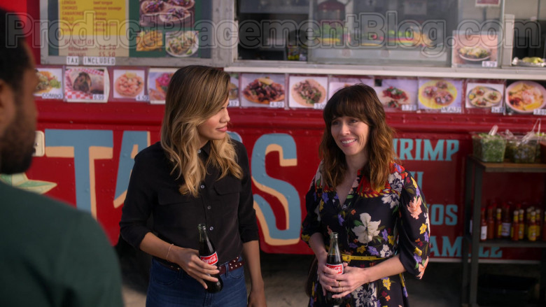 Coca-Cola Soda Enjoyed by Natalie Morales & Linda Cardellini in Dead to Me S02E06 (3)