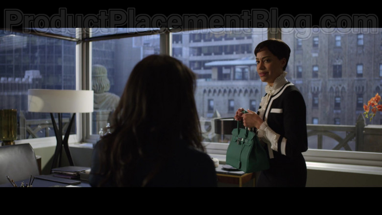 Cush Jumbo as Lucca Quinn Carrying Hermes Birkin Green Handbag in The Good Fight S04E06 TV Show (5)