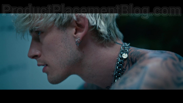 Dalmata Chain Of Machine Gun Kelly In "Bloody Valentine ...