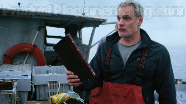 Grundéns Fishing Bib Pants in Hightown S01E01 (1)