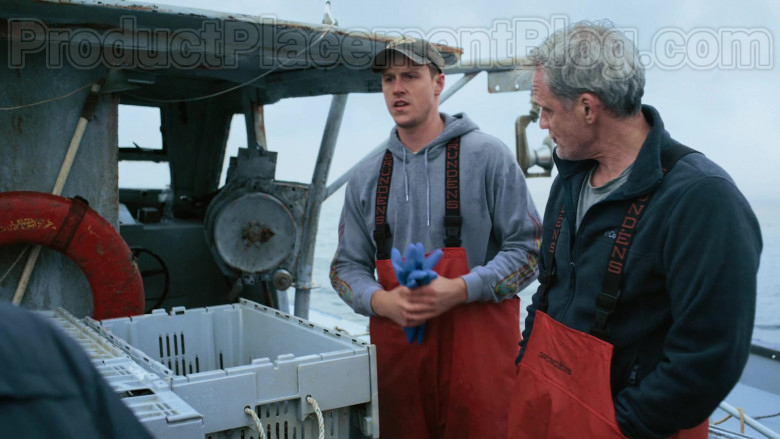 Grundéns Fishing Bib Pants in Hightown S01E01 (2)