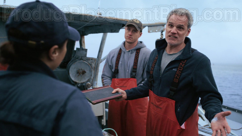 Grundéns Fishing Bib Pants in Hightown S01E01 (3)