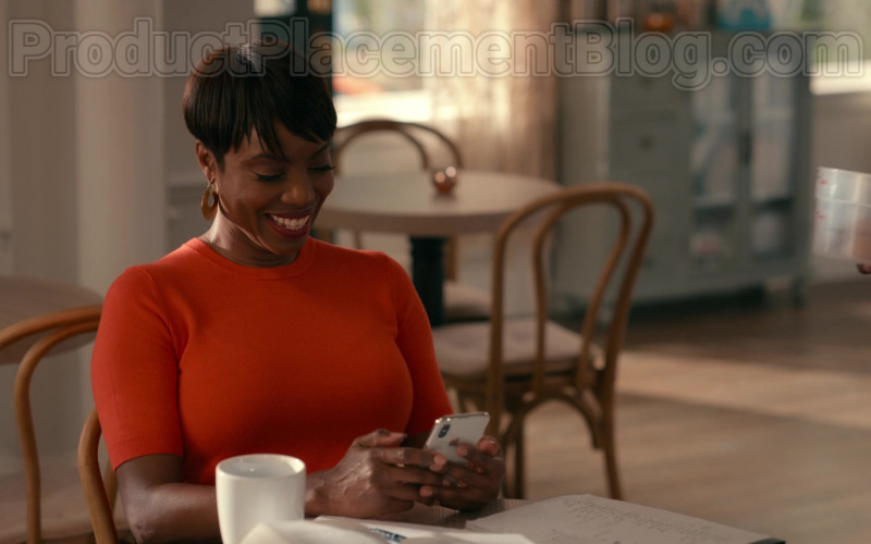 Heather Headley as Helen Decatur Using Apple iPhone White Smartphone in Sweet Magnolias S01E06 TV Show