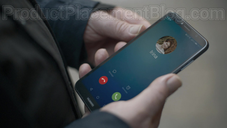 Huawei Smartphone of Kim Bodnia as Konstantin in Killing Eve S03E04 Still Got It (2020)