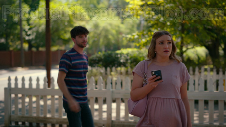 Jamie Lynn Spears as Noreen Fitzgibbons Using Apple iPhone Smartphone in Sweet Magnolias S01E07 TV Show