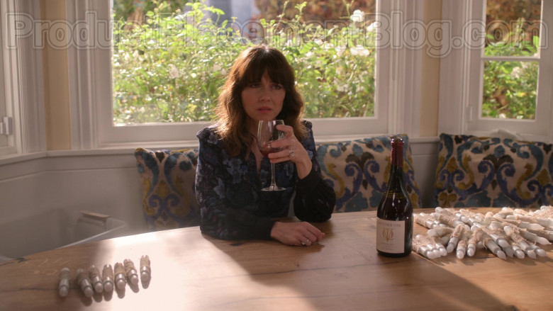 Lavender Oak Wine Enjoyed by Linda Cardellini as Judy Hale in Dead to Me TV Show S02E07 (3)