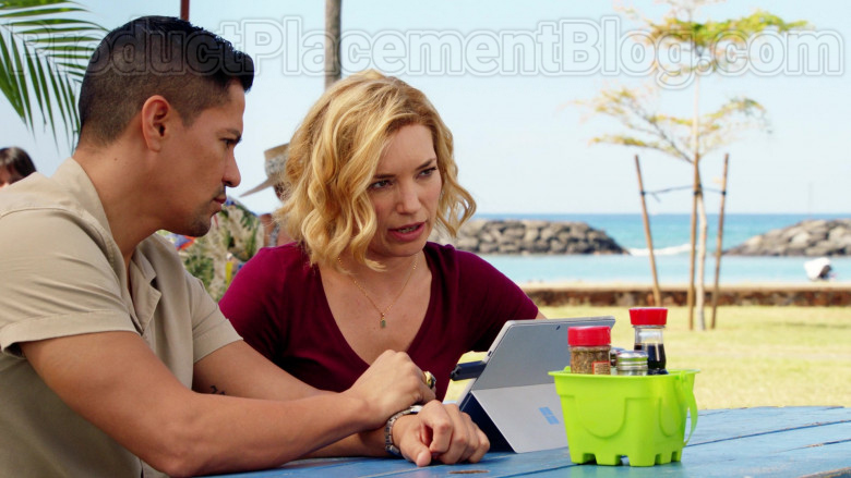 Microsoft Surface Tablet Used by Perdita Rose Annunziata Weeks in Magnum P.I. S02E18 (4)