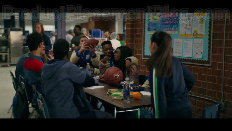 Nike Basketball in Stargirl S01E01 CW TV Series (1)