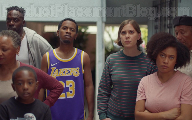 Nike Lakers Jersey in Insecure S04E04 (1)