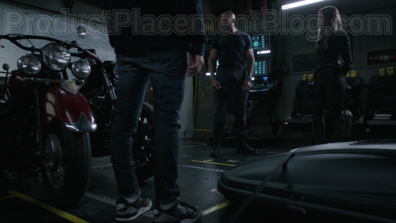 Nike Sneakers of Jeff Ward as Deke Shaw in Marvel's Agents of S.H.I.E.L.D. S07E01 (1)