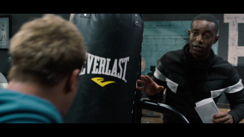 Actor Using Everlast Punching Bag in 13 Reasons Why S04E01 TV Series (2)