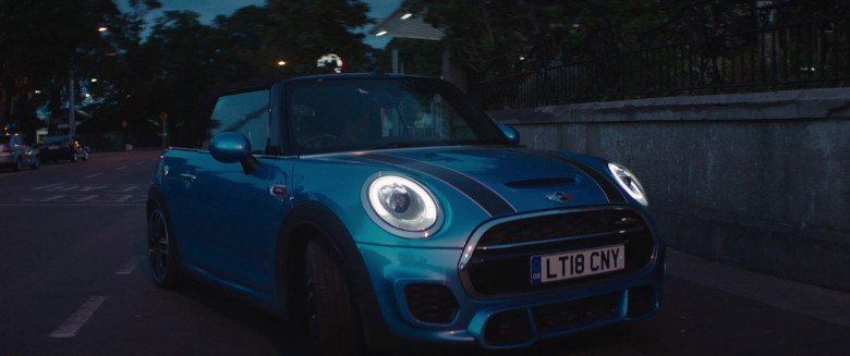 Actress Driving Mini Cooper Convertible Car in Four Kids and It 2020 Movie (6)