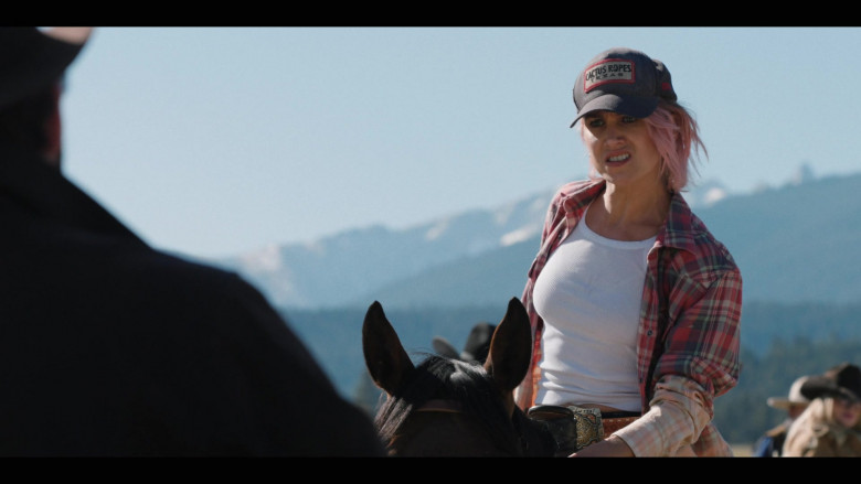 Actress Wears Cactus Ropes Cap in Yellowstone TV Series (1)