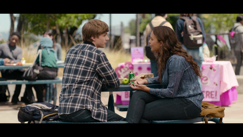 Alisha Boe as Jessica Davis Wearing Shirt and Jeans and Enjoying Sprite Soda in 13 Reasons Why S04E03 TV Show (1)
