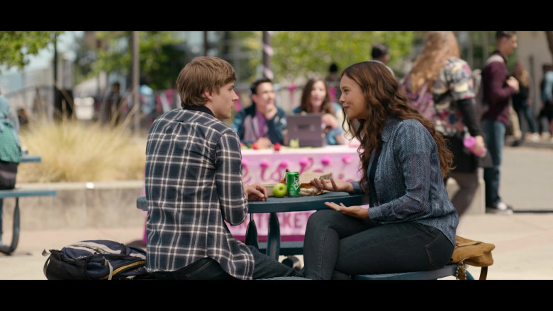 Alisha Boe as Jessica Davis Wearing Shirt and Jeans and Enjoying Sprite Soda in 13 Reasons Why S04E03 TV Show (2)