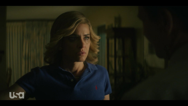 Amanda Peet as Betty Broderick Wears Ralph Lauren Blue Polo Shirt Outfit in Dirty John S02E03 TV Show