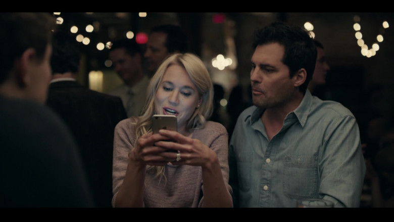 Apple iPhone Used by Kristen Hager in Condor S02E01 Exile Is a Dream (2020)