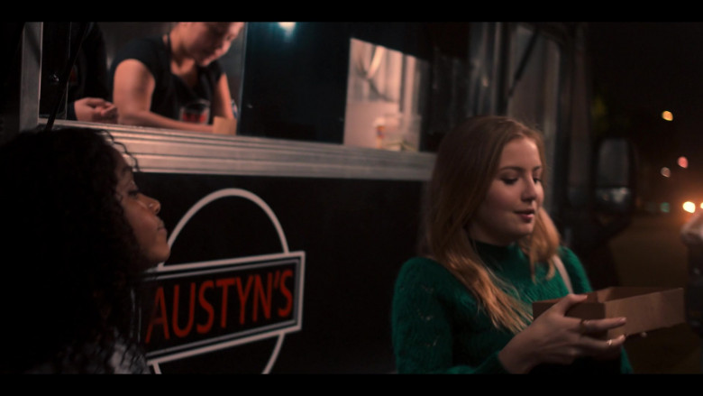 Austyn's Gourmet Food Truck in Love, Victor S01E08 Boy's Trip (2020)