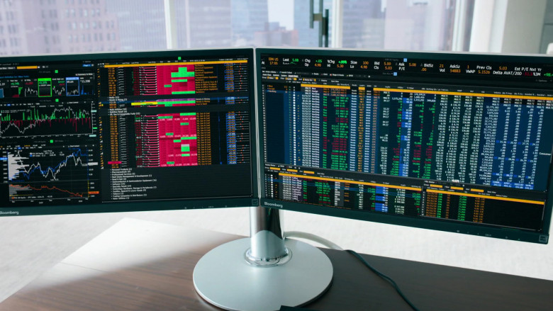 Bloomberg Terminals Used by Damian Lewis as Bobby Axelrod In Billions S05E07 (3)