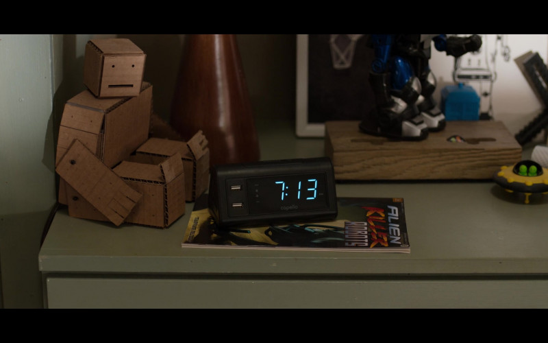 Capello Double Charge Clock in 13 Reasons Why S04E02 "College Tour" (2020)