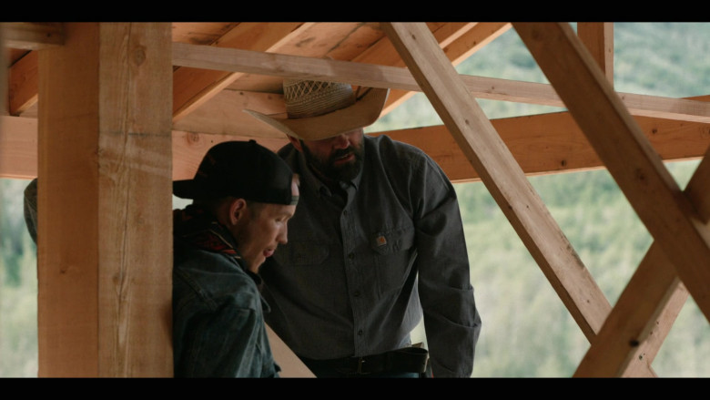 Carhartt Men's Shirt in Yellowstone S03E01